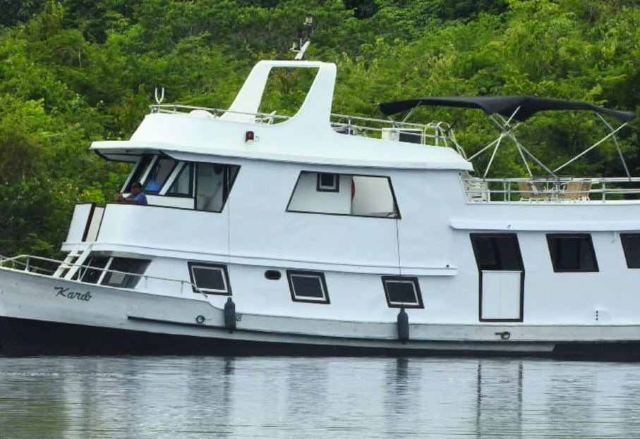 Lodka Amazonia